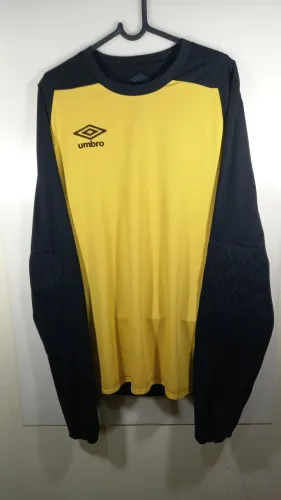 Camiseta de Goleiro Umbro - Amarela com Preto - Tamanho M