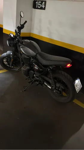 Royal Enfield Hunter 350 customizada