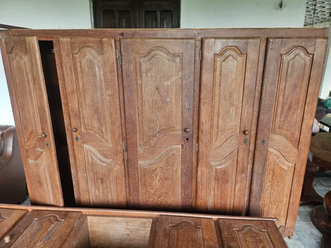 Vendo guarda roupa madeira maciça 