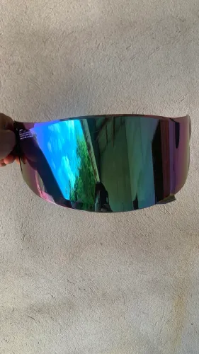 Viseira camaleão nova