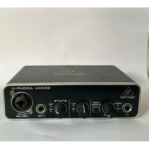 Behringer U-phoria UMC22