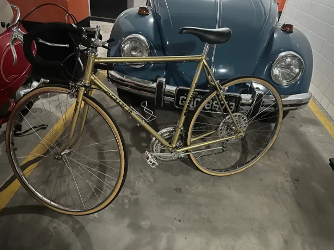 Bicicleta antiga restaurada Caloi 10