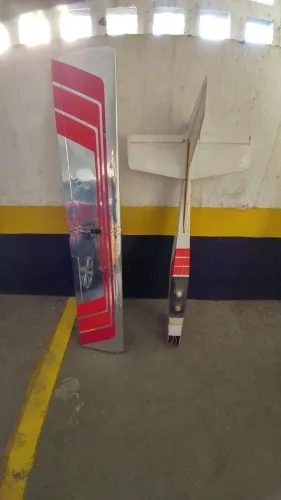 Vendo Aeromodelo Tiger 2 a rádio! Compra um e leva o outro!