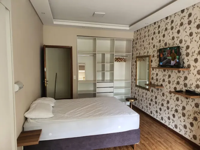 Studio mobiliado no Bacacheri