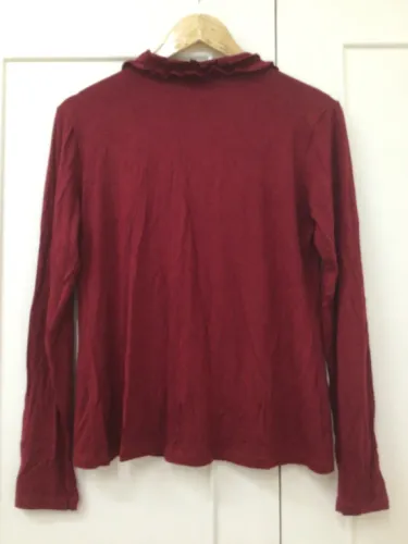Blusa Manga Longa Vermelha com Gola Detalhada