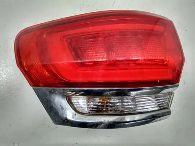 Lanterna Lateral Esquerda Grand Cherokee 2015 A 2017