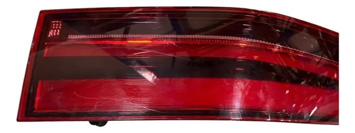 Lanterna Jaguar Epace 2018 Lado Direito ( Avariada ) Direito/passageiro Vermelho