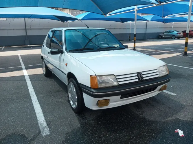 Peugeot 205 Xsi/ Junior 1.4 3P 1997