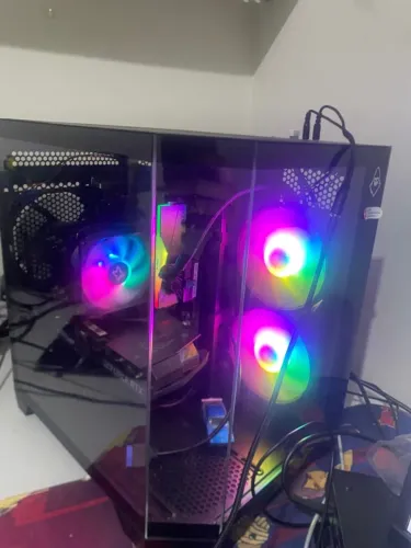 Vende-se PC GAMER completo - RTX 3060 12GB // i7 7700 // 16gb de RAM // SSD 2TB