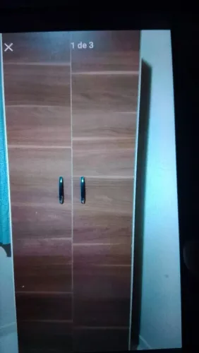 Guarda roupa pequeno + estante