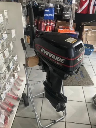 Evinrude 15HP Tornado - Seminovo