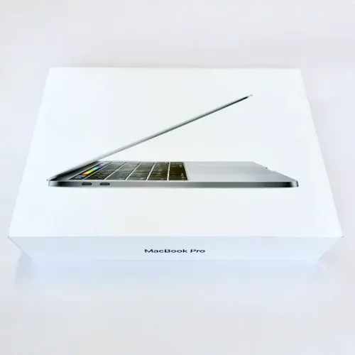 MacBook Pro / i7 / 1TB / 16GB / TouchBar