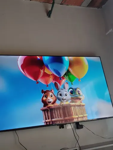 Tv TCL 65 polegadas apenas 2 meses de uso