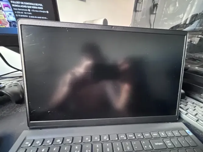 Dell Vostro 15 3510 Intel i3 11ª Geração - 8GB RAM - SSD 256GB - Tela Full HD