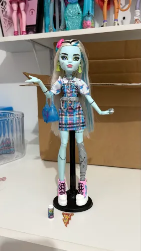 Monster High Frankie Day out