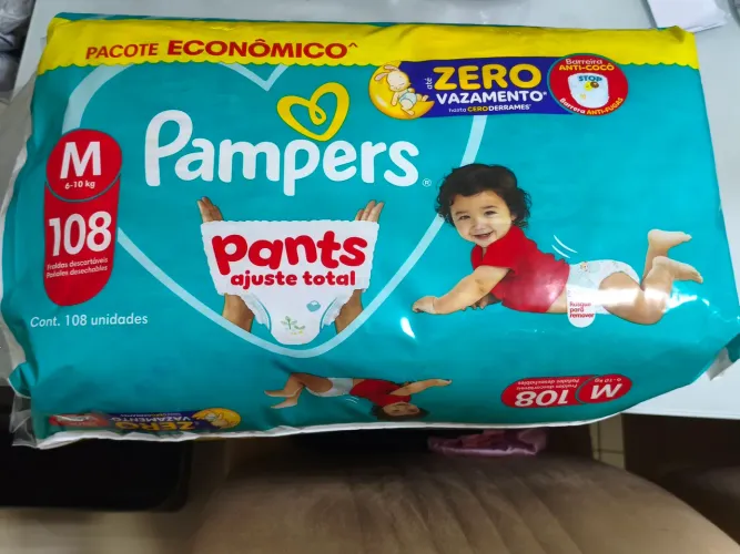 Fralda Pampers Pants M - 108 unidades 