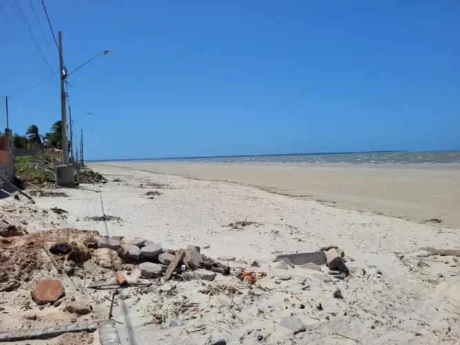PRAIA DE PANAQUATIRA: Terreno à venda vista mar Grande Ilha de São Luís.
