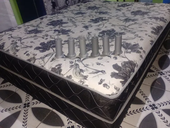 Cama box de casal de mola