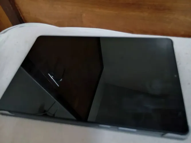 TABLET LENOVO TAB M9 10 MESES DE USO 