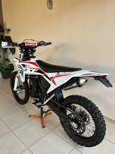 MXF 270 F carburada (Estado moto zera)