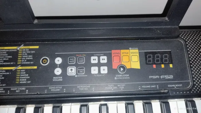 Teclado yamaha psr-f52