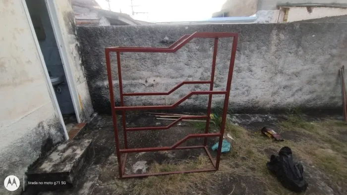 Prateleira base metal