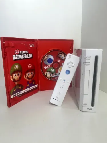 Nintendo Wii Completo (Com controles + jogo)