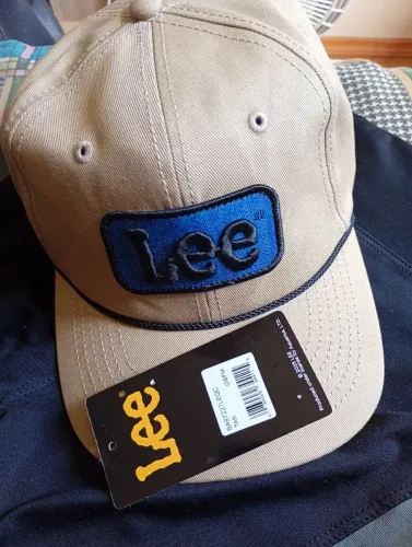 Boné Lee original
