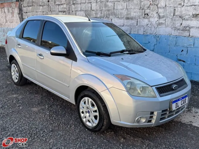Ford Fiesta Sedan 1.0 8V Flex 4P 2010