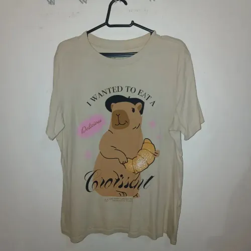 Blusa com Estampa de Capivara