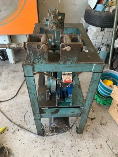 Máquina de dobrar ferro de até 12.5mm