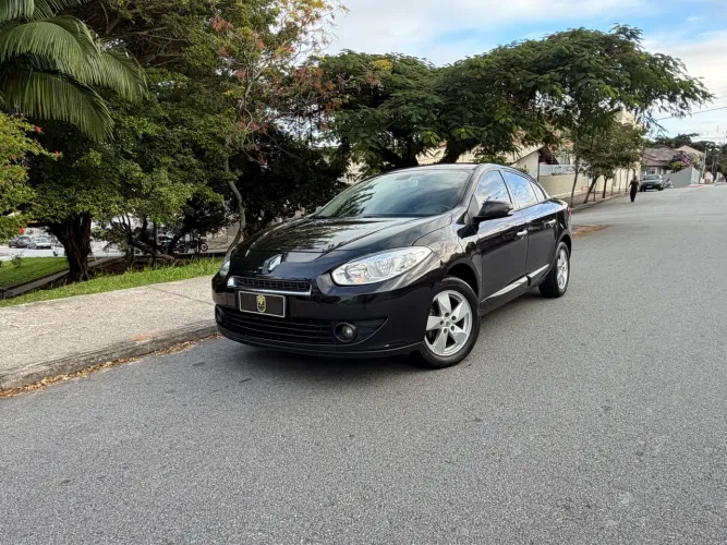 Renault Fluence Sed. Dynamique 2.0 16V Flex Aut. 2013