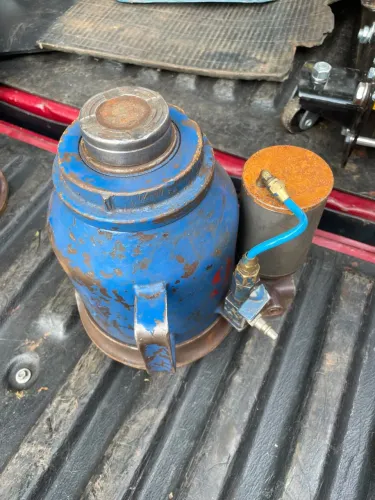 Vendo 2 macaco a ar 32 toneladas com garantia