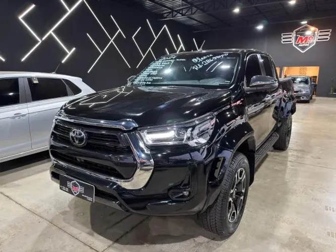 Toyota Hilux CD SRX Plus 4X4 2.8 TDI Die. Aut. 2024