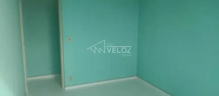 Apartamento - / Residencial / Centro