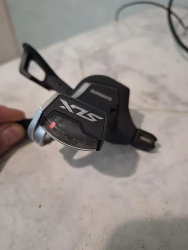 Shimano SLX M700 - 2x(esquerdo)