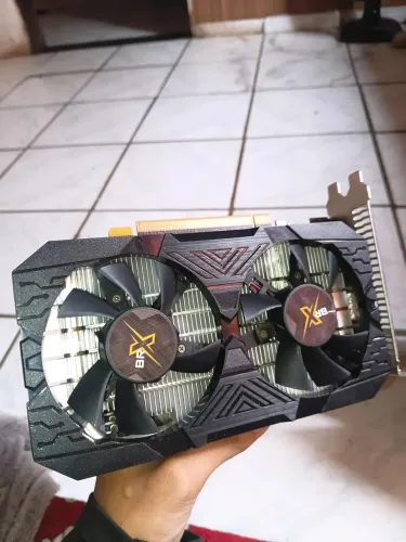 Rx580 2048sp (não contém caixa)