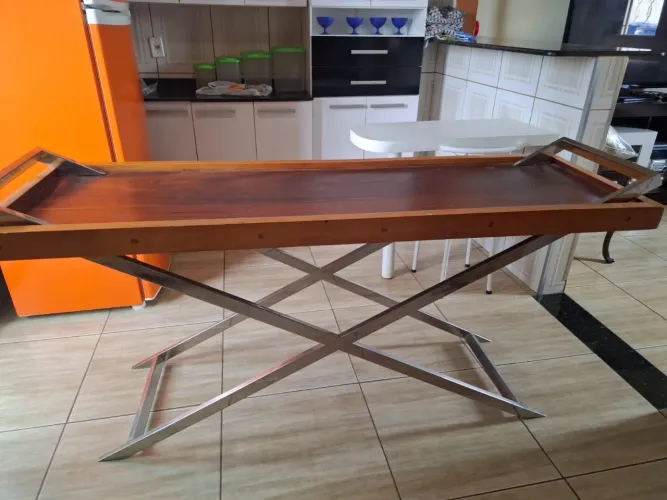 Vendo mesmo de madeira com aço inox