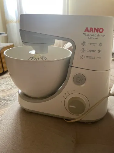 Batedeira Arno planetária Deluxe