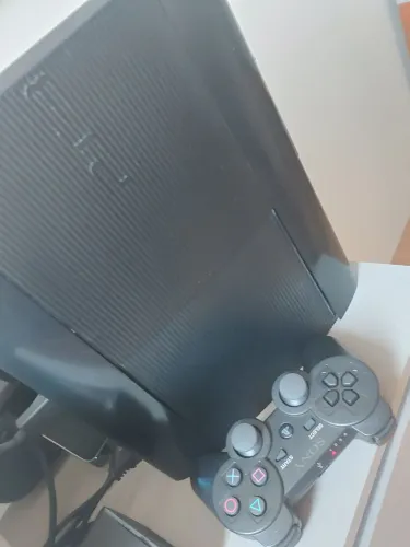 Vendo Ps3 super slim desbloqueado zerado
