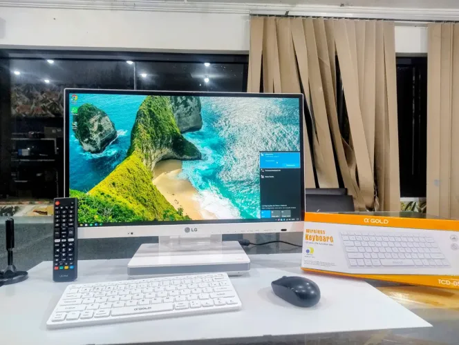 Computador 3 em 1 i5 SSD Tela IPS 23? FHD