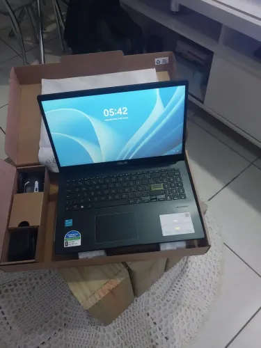 Notebook Asus E510k zerado R$ 1.500 avalio troca 