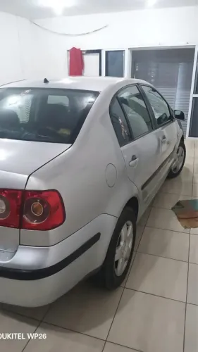 Volkswagen Polo Sedan 1.6 MI 101cv 8V 4P 2004
