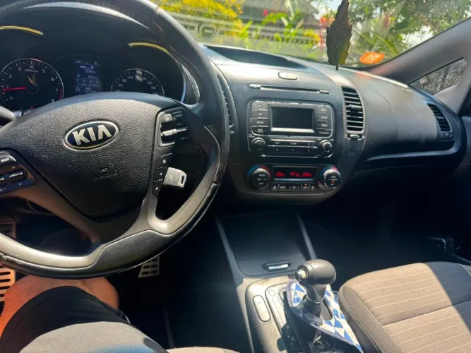 Kia Motors Cerato 1.6 16V Flex Aut. 2014