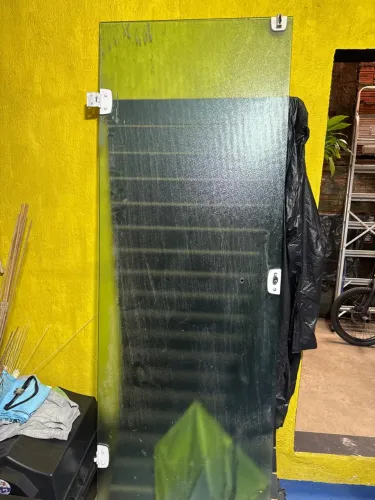 Porta de vidro jateado
