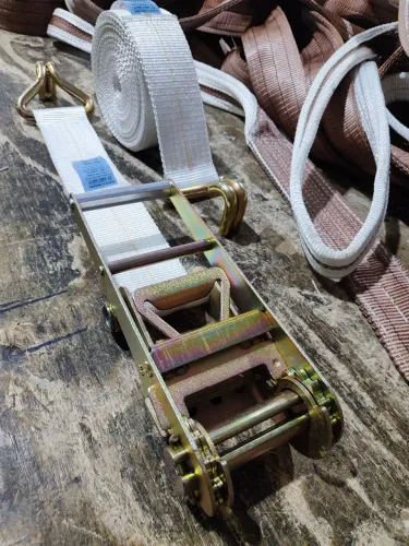 Kit catraca e fita amarração 9ton x 9mt com ganchos