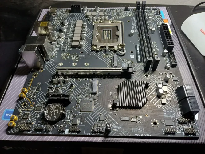 Placa mãe MSI Pro H610M-G DDR4
