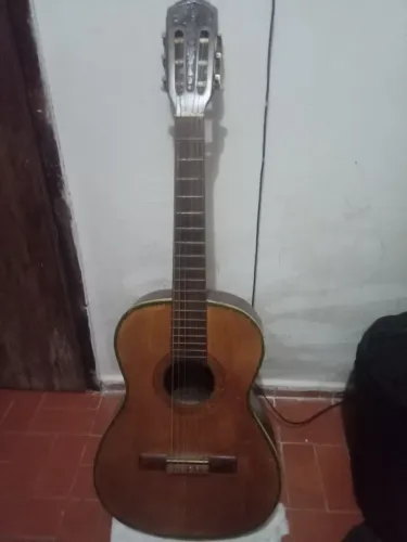 Vendo violão Giannini