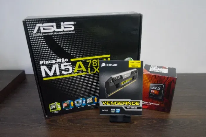 PC Kit CPU AMD FX 8370E 8-Core Black Edition + 16GB RAM Corsair Vengeance 1866MHz + Brinde