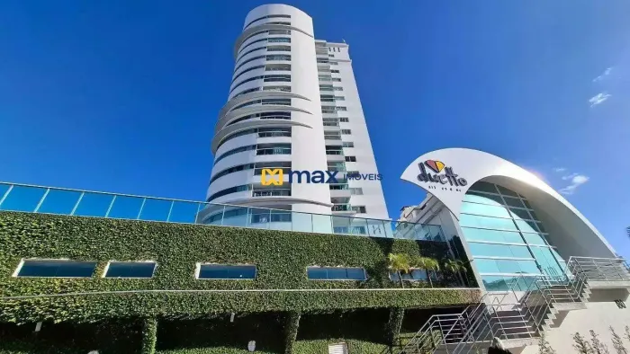 Excelente Apartamento Duplex Semi Mobiliado com 2 Suítes, no Bairro Ressacada, Itajaí.
